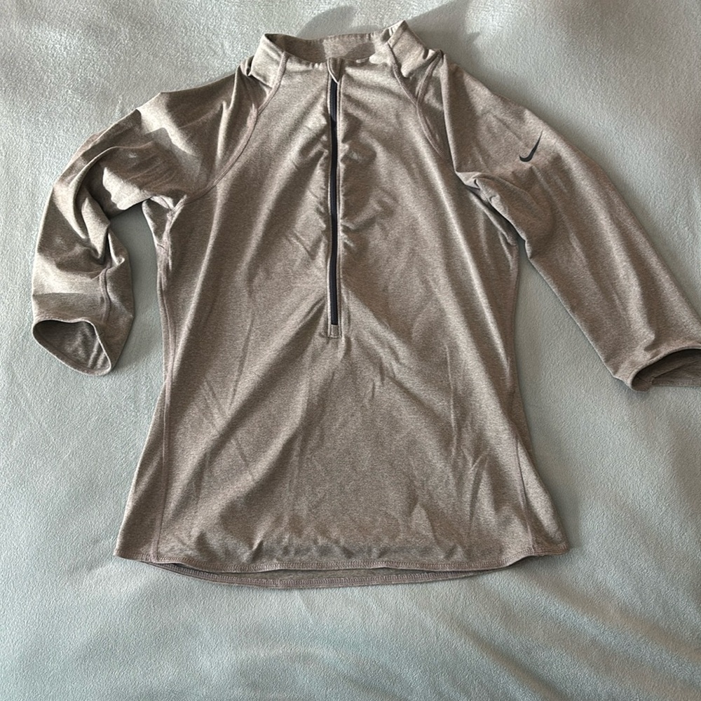 Nike dri-fit half zip, 3/4 sleep pull over